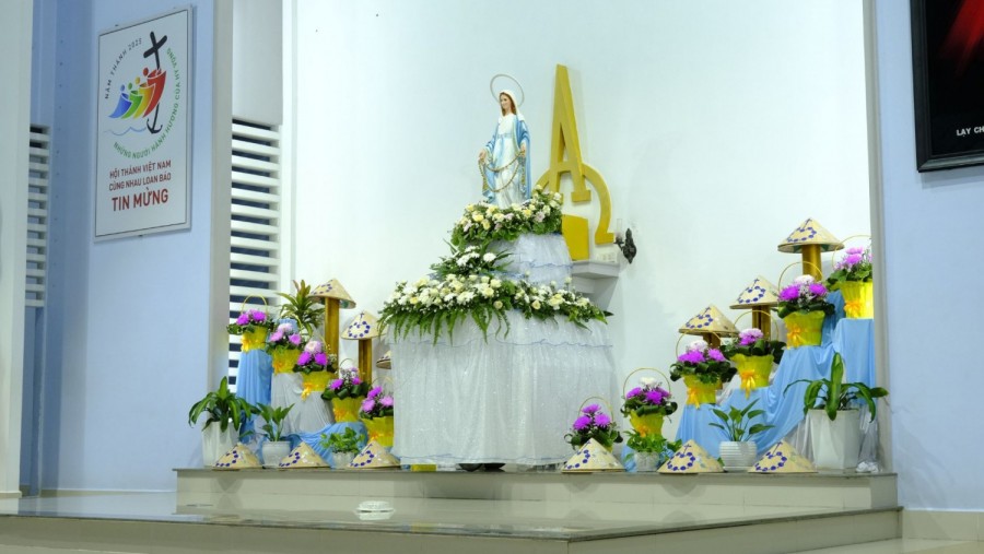 Dâng Hoa Cuối Tháng Mân Côi – Dâng Mẹ Niềm Hy Vọng