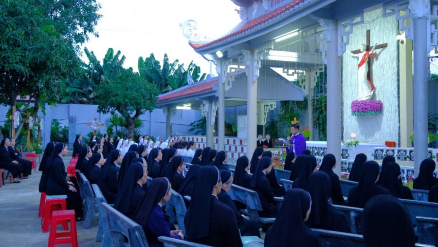 Tháng 11: Nhịp Cầu Hiệp Thông Giữa Hai Bờ Sự Sống