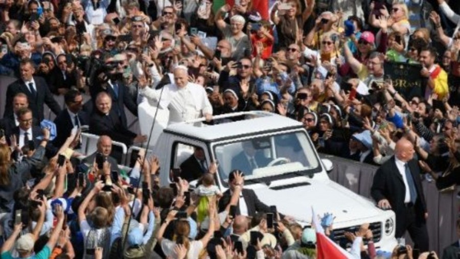 Đức Thánh Cha mời gọi mọi tín hữu tham gia Ngày Thế giới Truyền giáo