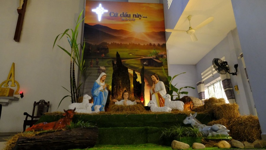 Giữa Nhịp Sống Của Hội Dòng, Đấng Emmanuel Hiện Diện