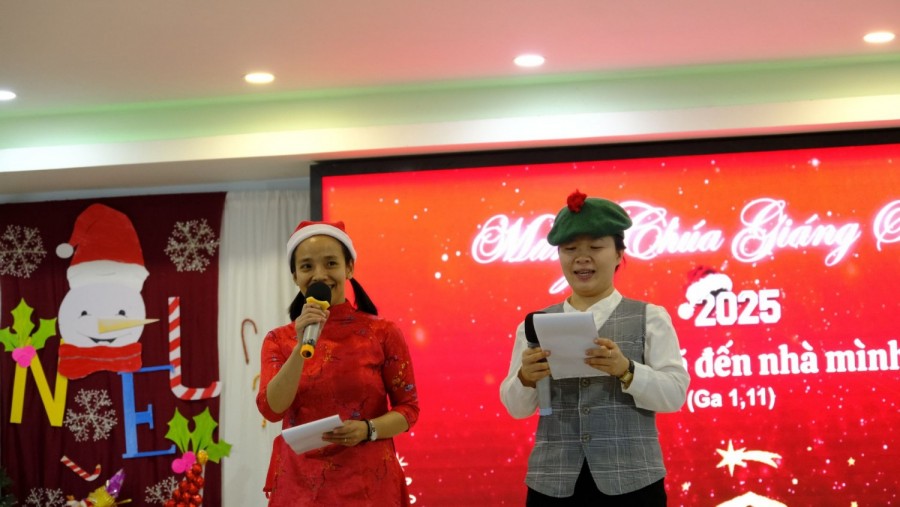 ĐÊM VĂN NGHỆ MỪNG ĐẠI LỄ GIÁNG SINH: “NGƯỜI ĐÃ ĐẾN NHÀ MÌNH”