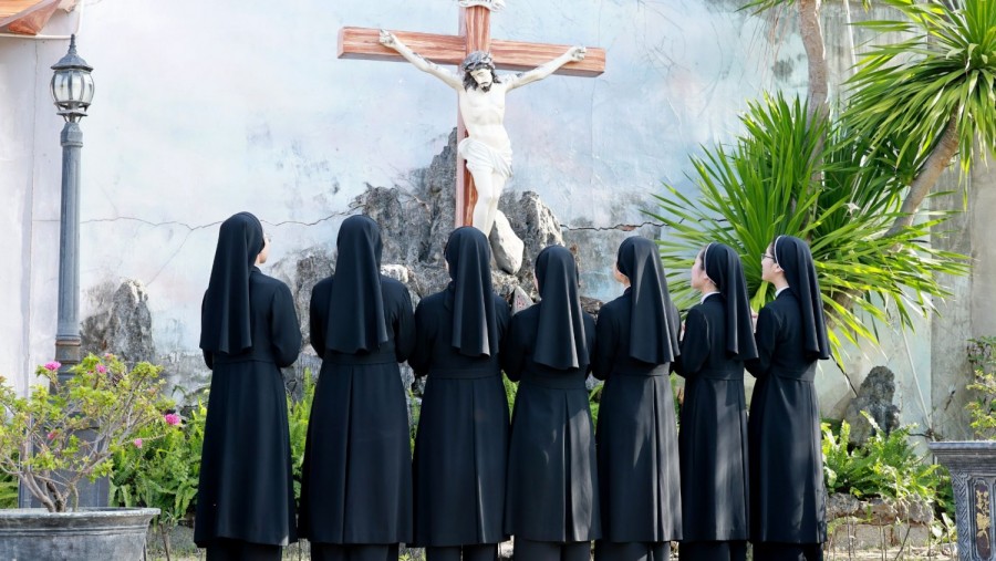 Những ‘Bạn Trăm Năm’ Của Chúa Giêsu:   Trong Hành Trình Sống Đời Sống Cộng Đoàn