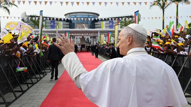 [Highlights] Ngày đầu tiên trong chuyến viếng thăm Guinea Xích Đạo của ĐTC Lêô XIV