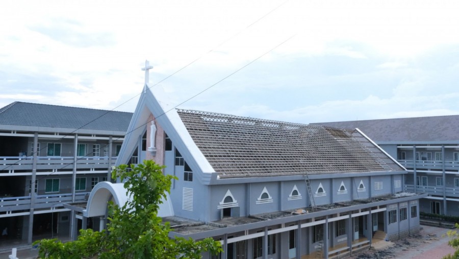 KHI NHÀ NGUYỆN CHUYỂN MÌNH TRONG LỜI CẦU NGUYỆN