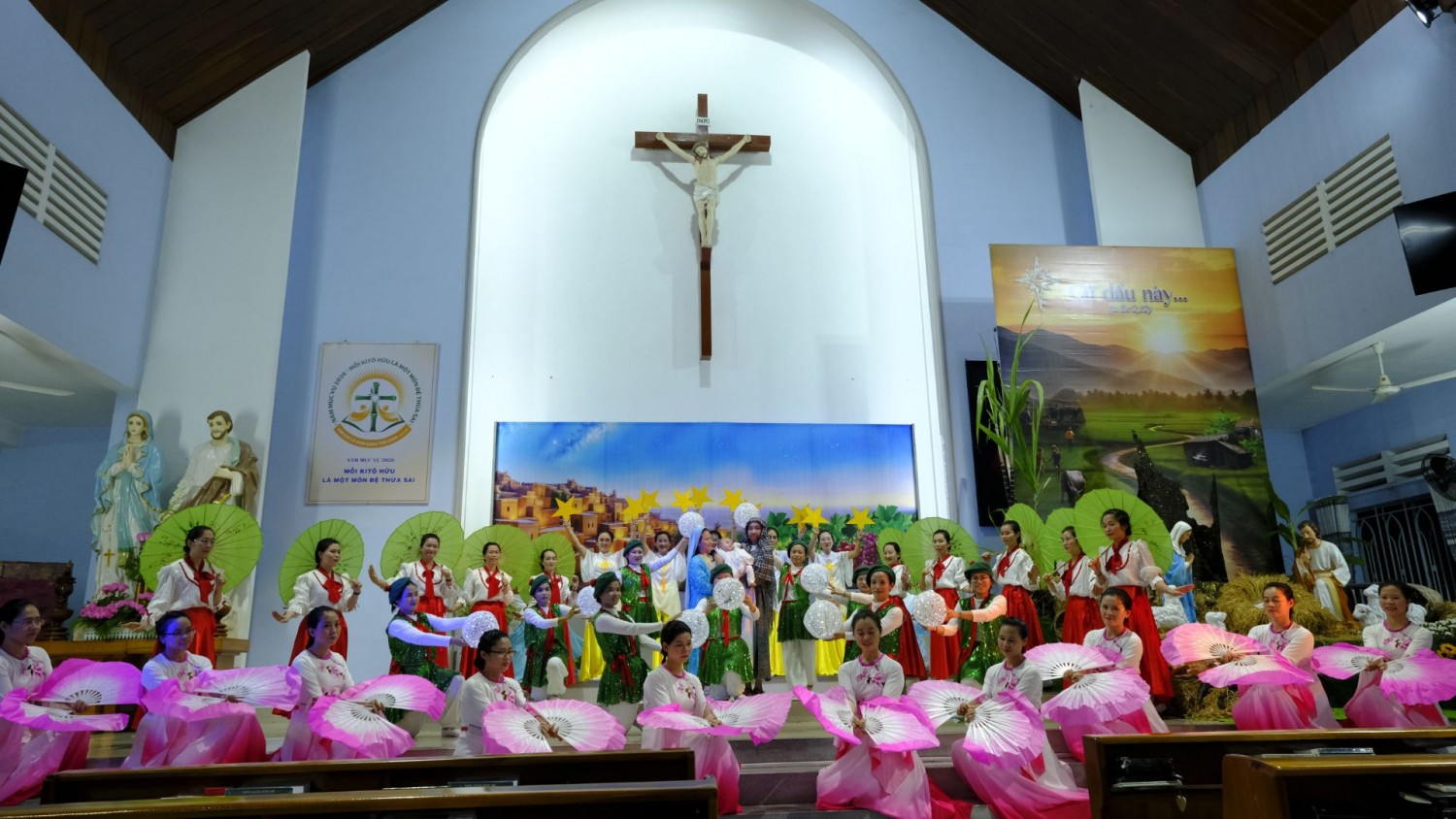 ĐÊM DIỄN NGUYỆN TỐI 24 12 2025 (8)