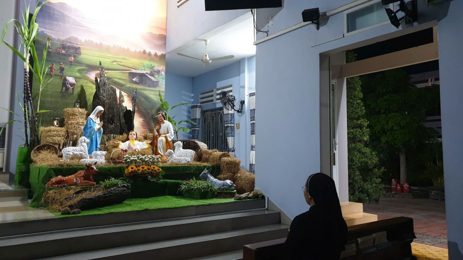 Xin Ơn Biết Ở Lại