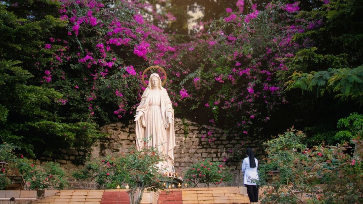 Dâng Mẹ Một Đời Xin Vâng