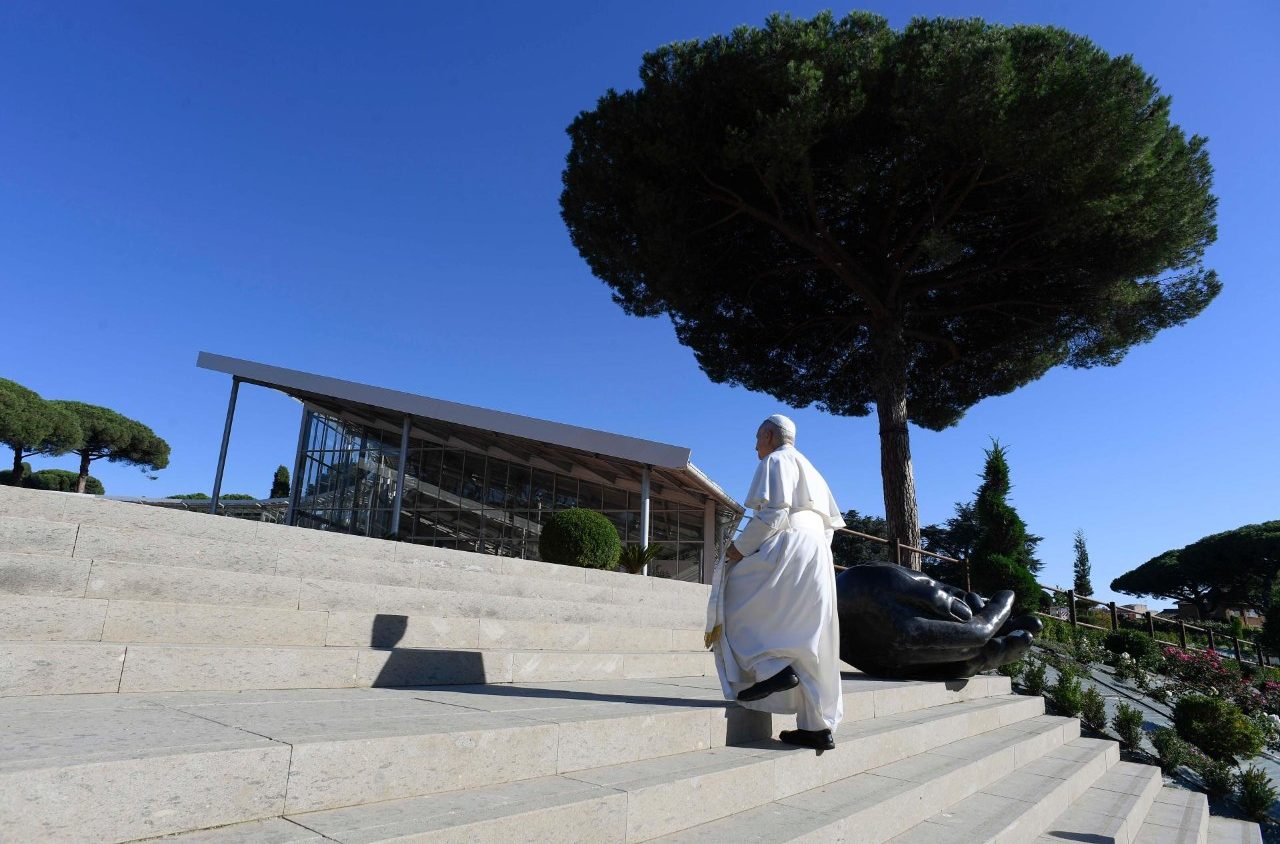 Đức Thánh Cha Lêô XIV trong lễ khánh thành và làm phép "Borgo Laudato si'"  (@Vatican Media)