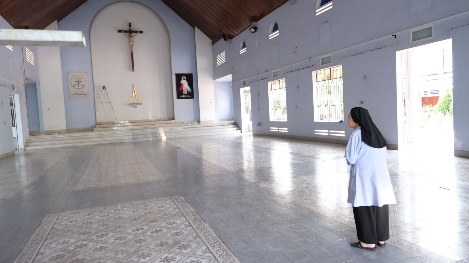 NHÀ NGUYỆN HỘI DÒNG – NHỮNG NGÀY CHUYỂN TIẾP (1)