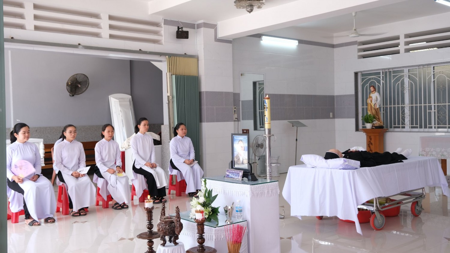 CHỊ MARIA VỀ NƠI AN NGHỈ (1)