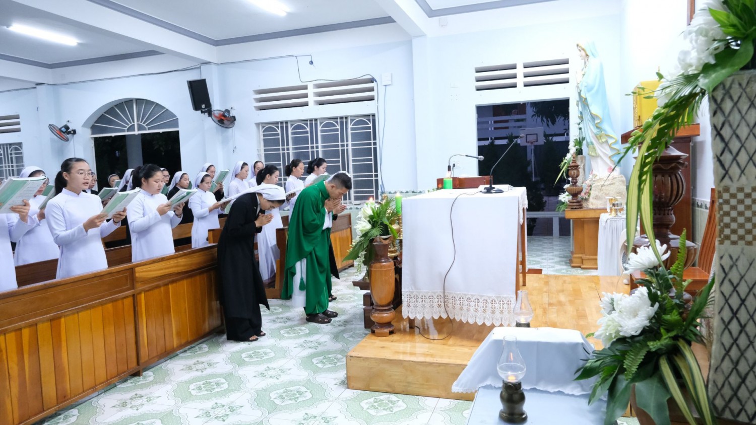 CHỊ MARIA VỀ NƠI AN NGHỈ (17)