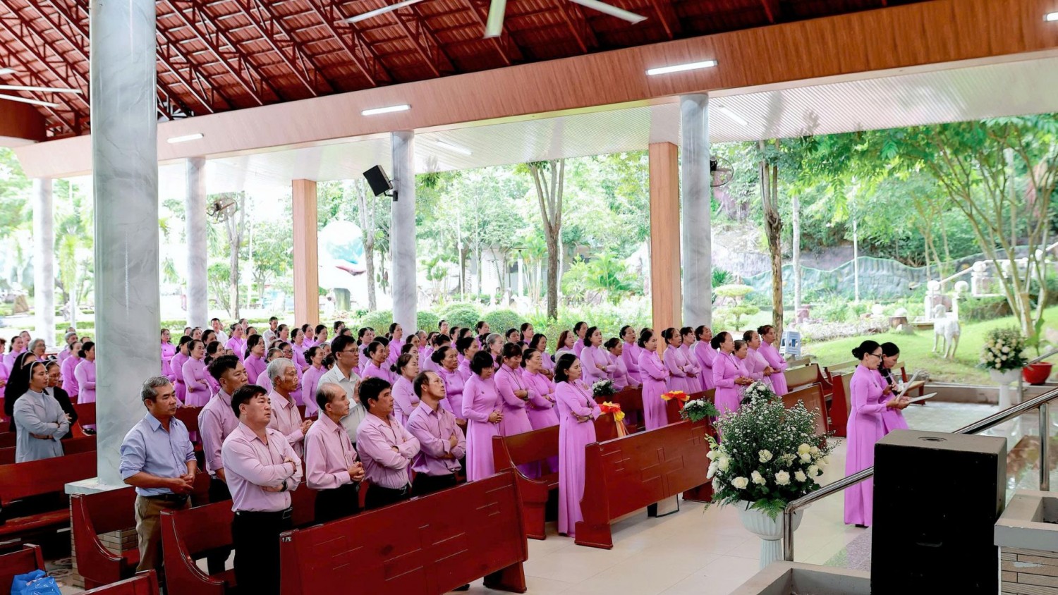 CÙNG MẸ LÊN ĐƯỜNG (10)