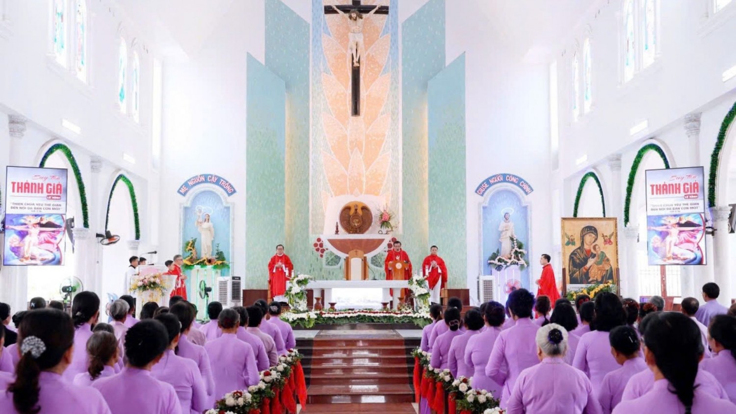 Hiệp Hội Tín Hữu Mến Thánh Giá Nha Trang – Vùng Hàm Tân Mừng Lễ Suy Tôn Thánh Giá (4)