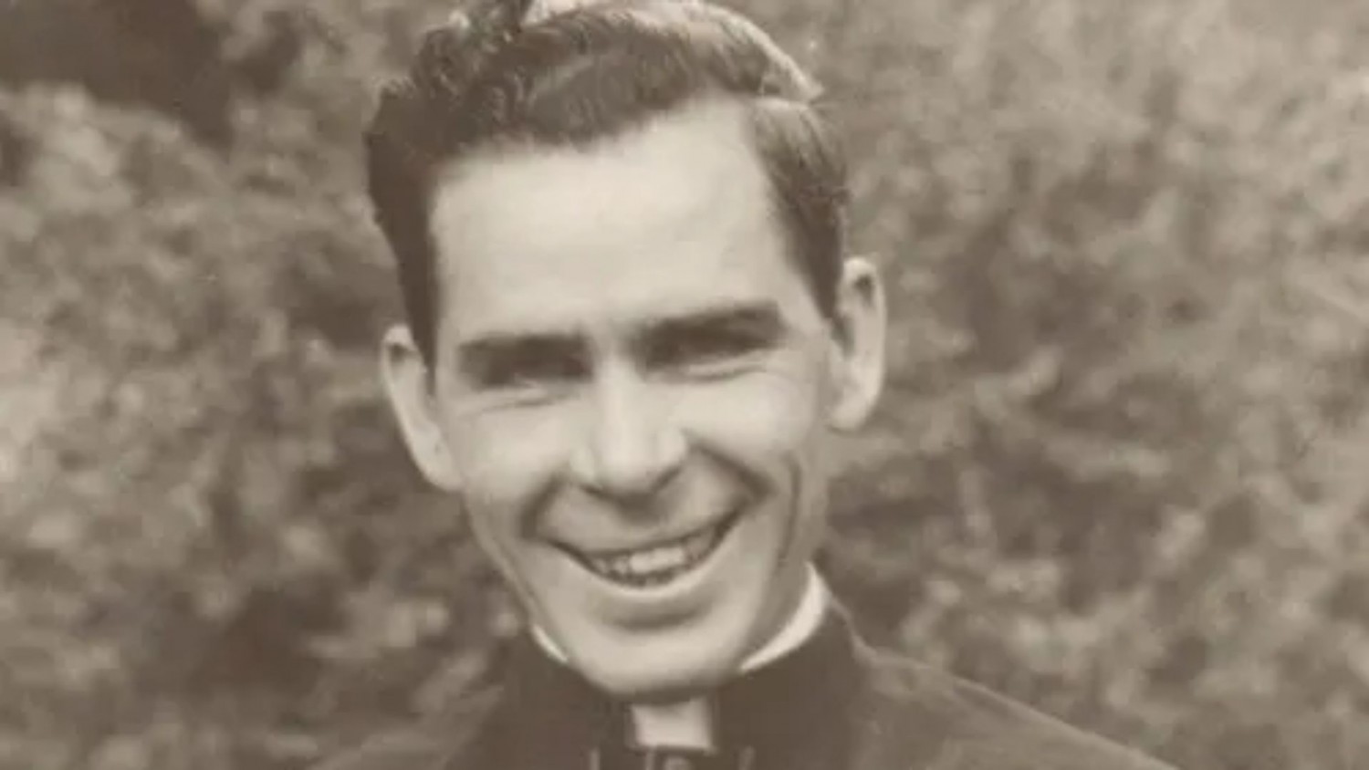 TRƯỚC THỀM LỄ PHONG CHÂN PHƯỚC CỦA ĐỨC TỔNG GIÁM MỤC FULTON J. SHEEN - VƯỢT LÊN TRÊN NHỮNG ỒN ÀO